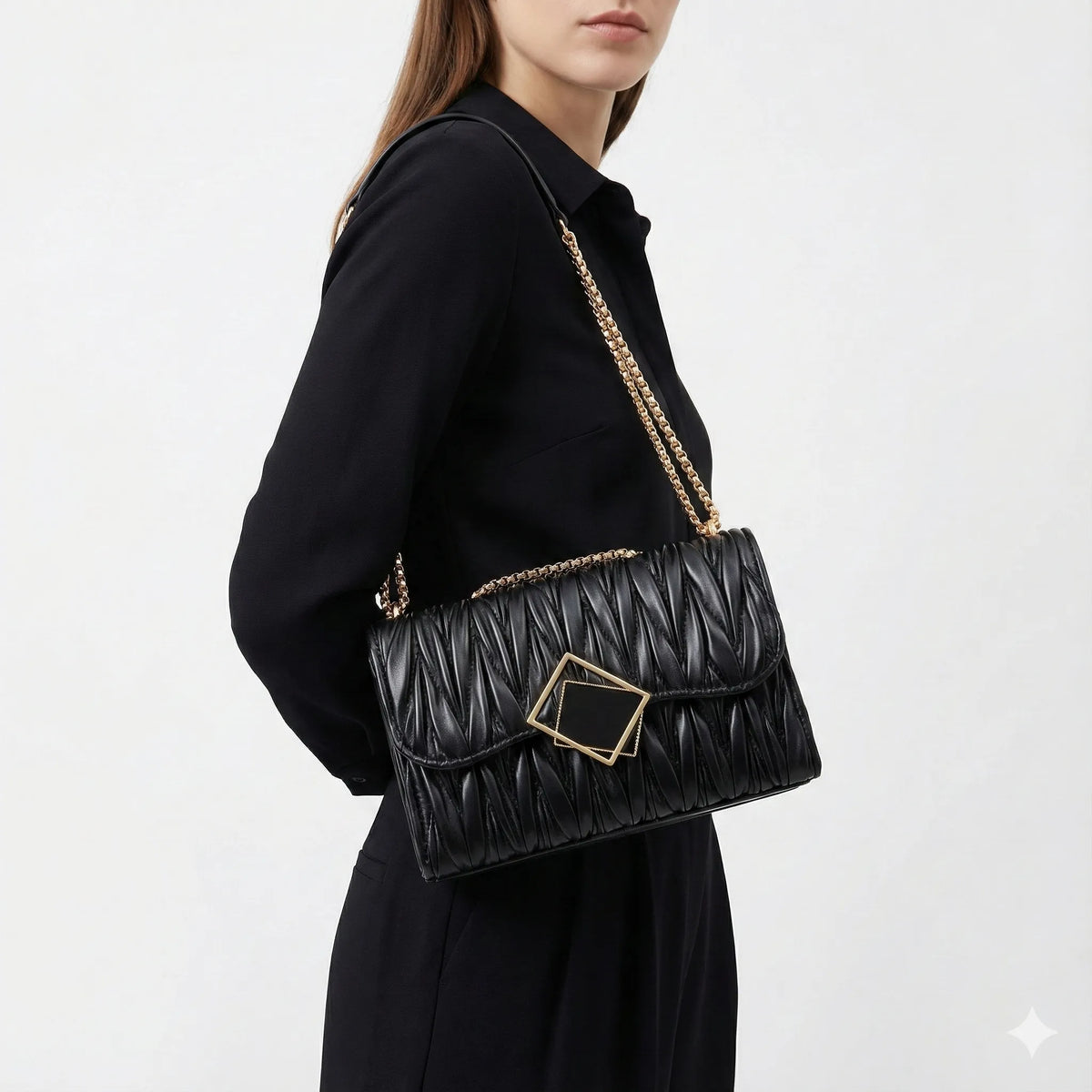 Compact Leather Bag - Vienza