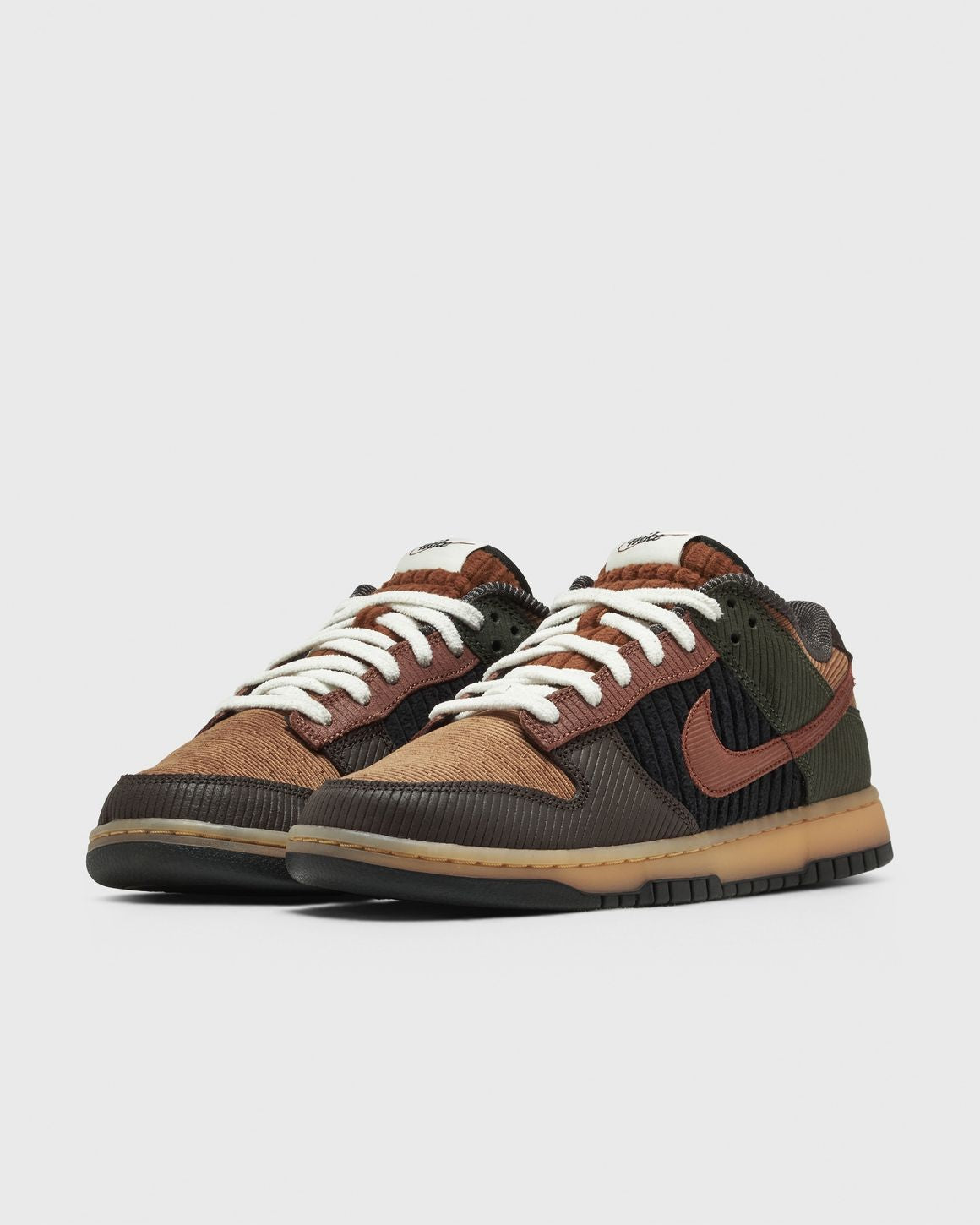 DUNK LOW RETRO PREMIUM