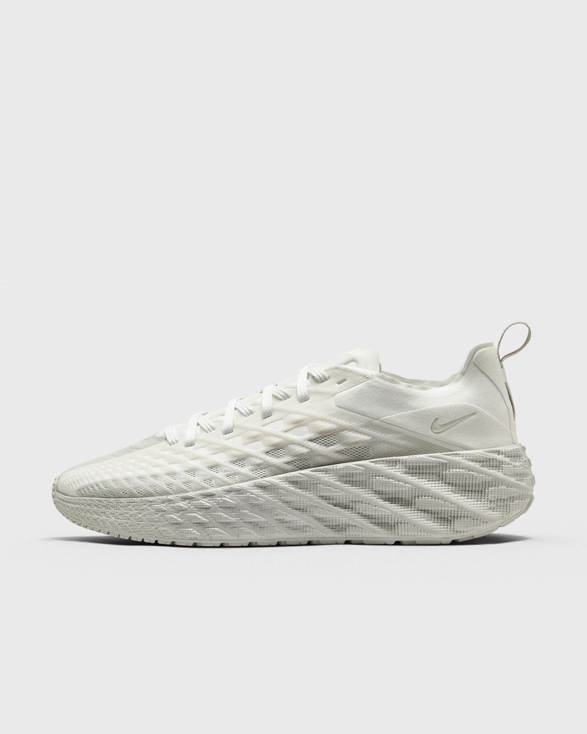 NIKE AVA EDGE