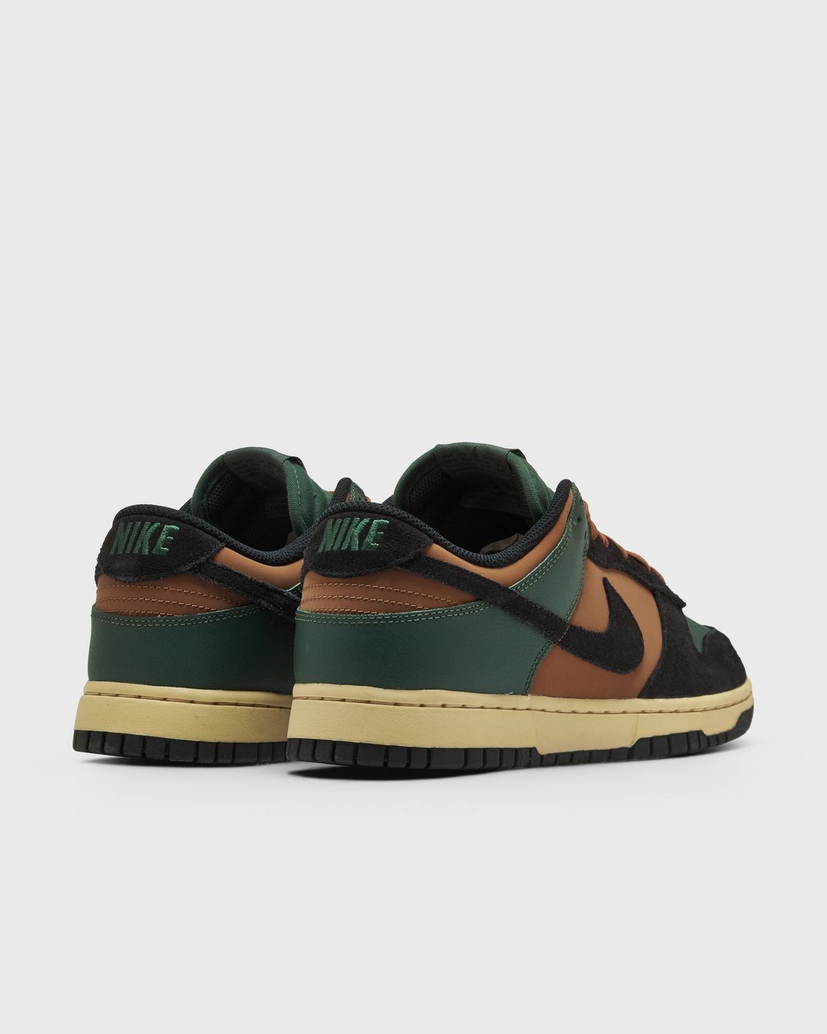 DUNK LOW RETRO