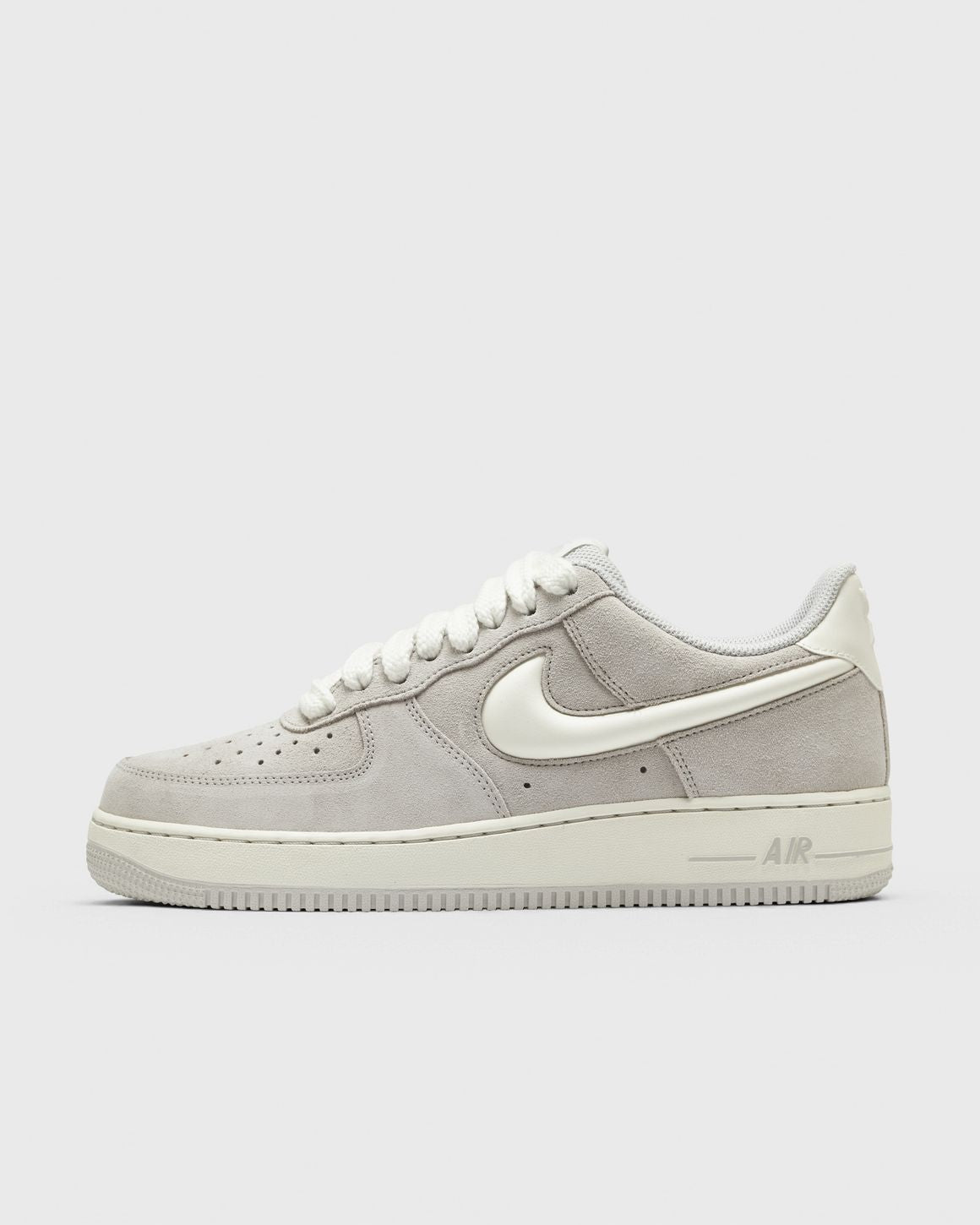 NIKE AIR FORCE 1 '07 LV8
