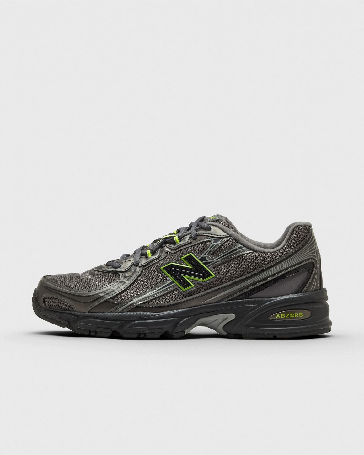 NEW BALANCE 740