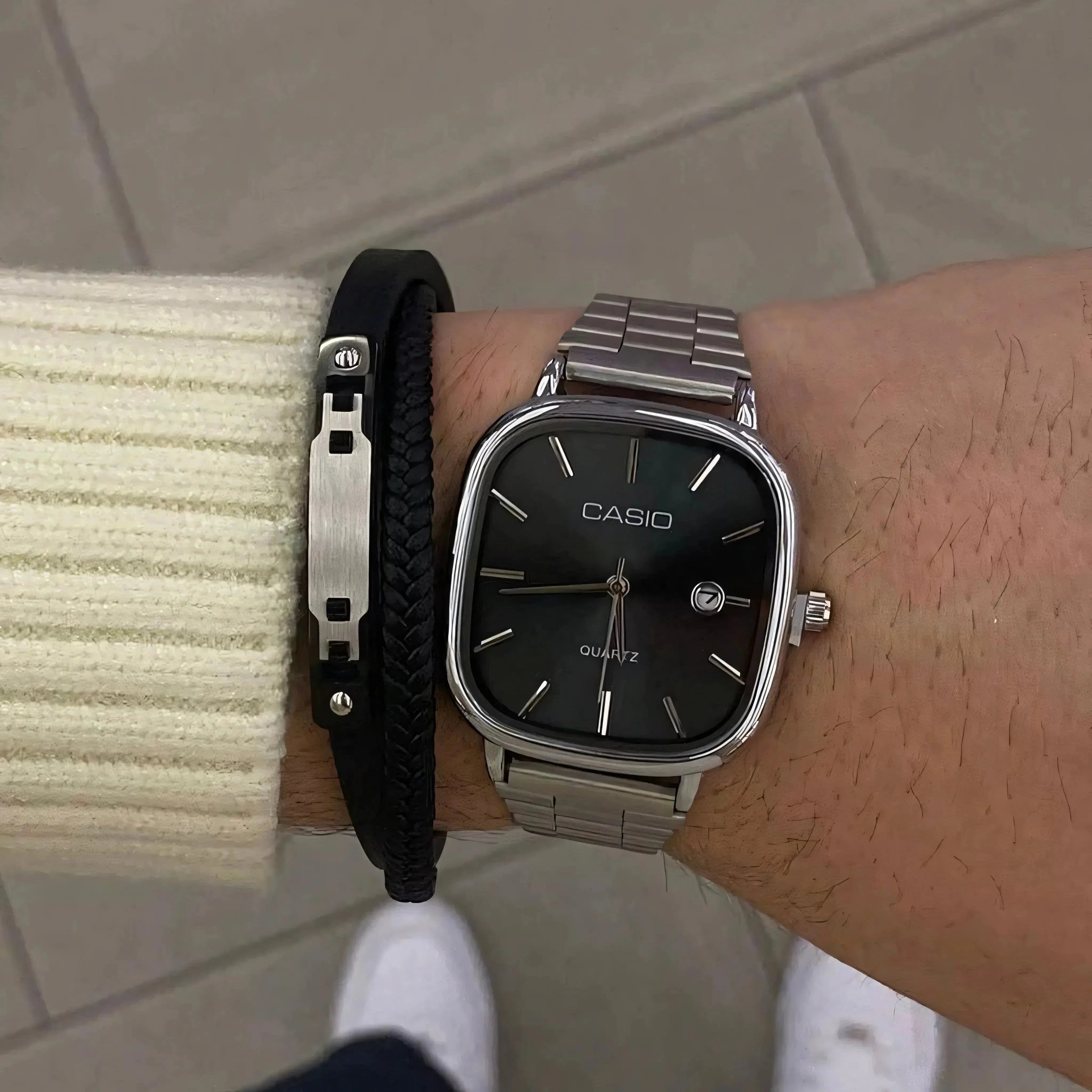 CASIO Luxuriöse 36mm Armbanduhr - Wasserdicht | Edelstahl